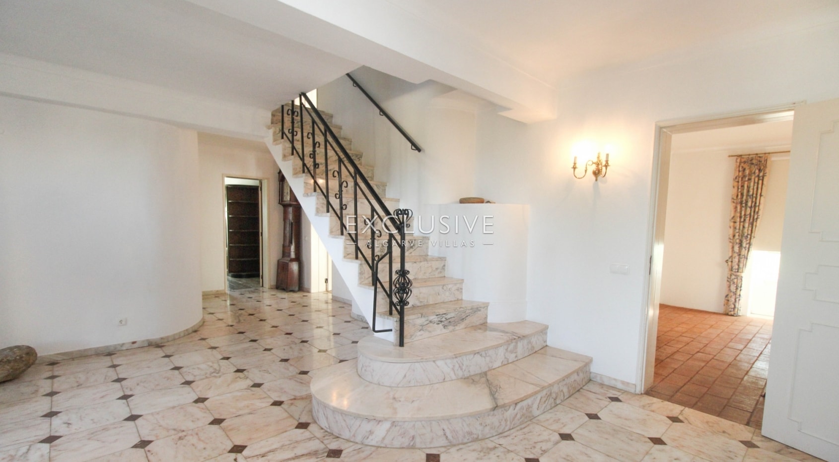 4 bedroom Quinta with Vineyard Lagoa Algarve