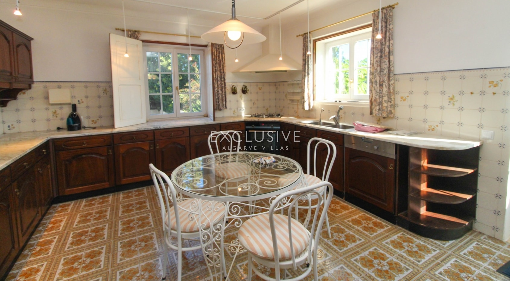 4 bedroom Quinta with Vineyard Lagoa Algarve