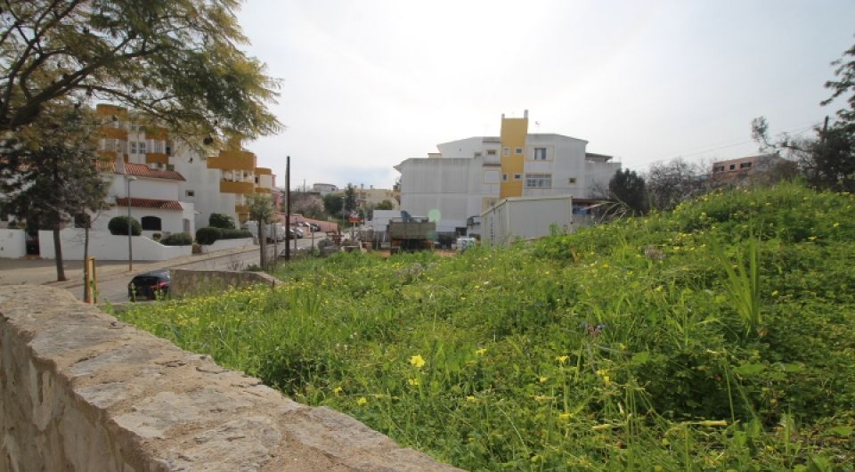plot of land with approved project to build a Hostel in Ferragudo, Algarve