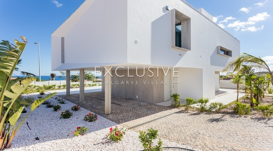 Prachtig ontworpen moderne villa op 400 meter van het strand van Lagos West Algarve