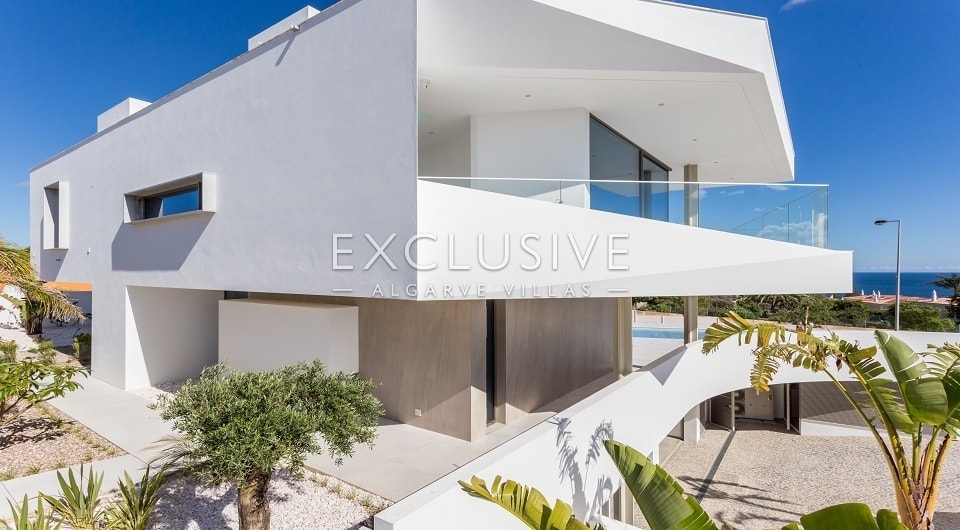 Prachtig ontworpen moderne villa op 400 meter van het strand van Lagos West Algarve