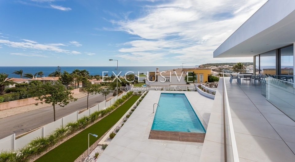 Prachtig ontworpen moderne villa op 400 meter van het strand van Lagos West Algarve