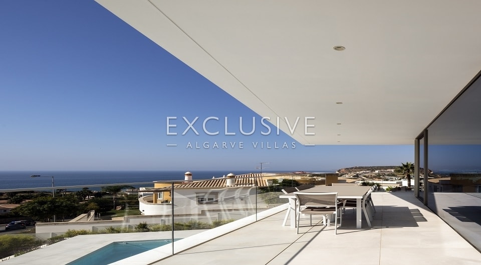 Prachtig ontworpen moderne villa op 400 meter van het strand van Lagos West Algarve
