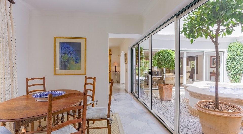 Klassische Geräumige Villa in Quinta do Lago, Algarve