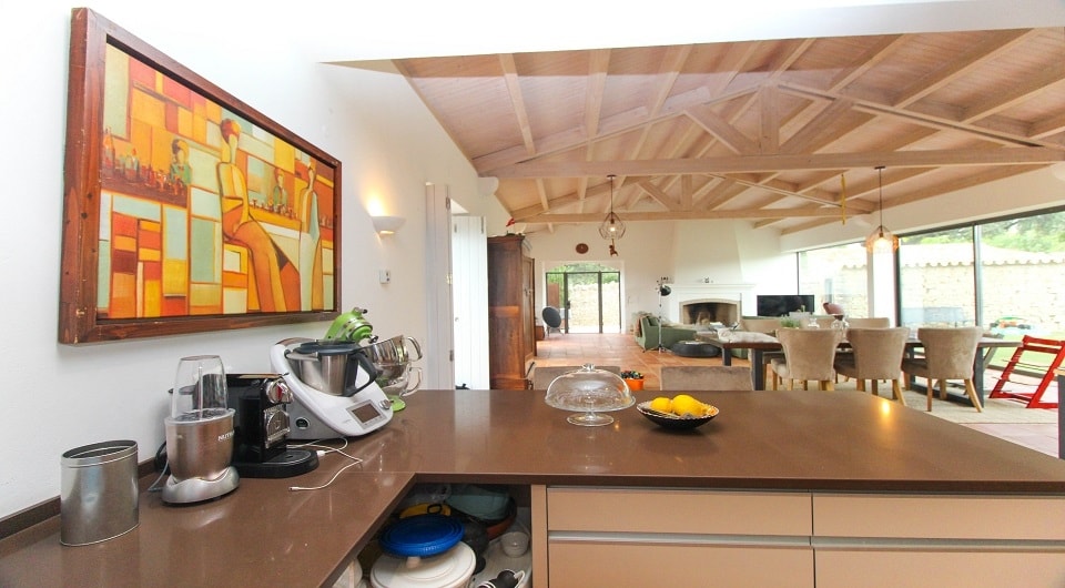 SOLD - High quality recent build villa near Loule in quiet setting