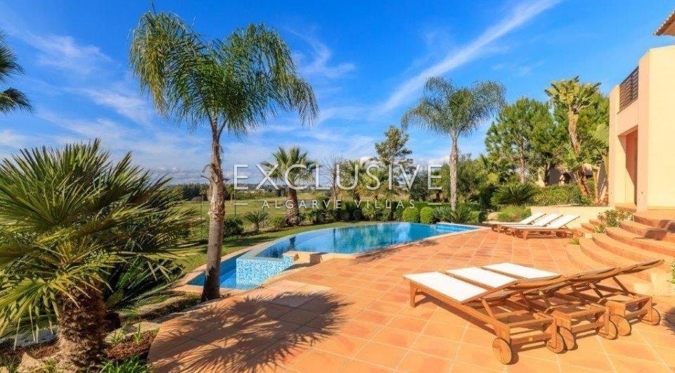 Luxury villa with pool Silves in Golf resort, Algarve