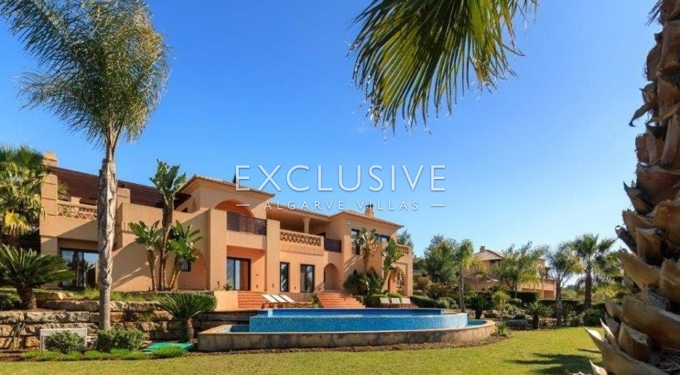 Luxury villa with pool Silves in Golf resort, Algarve