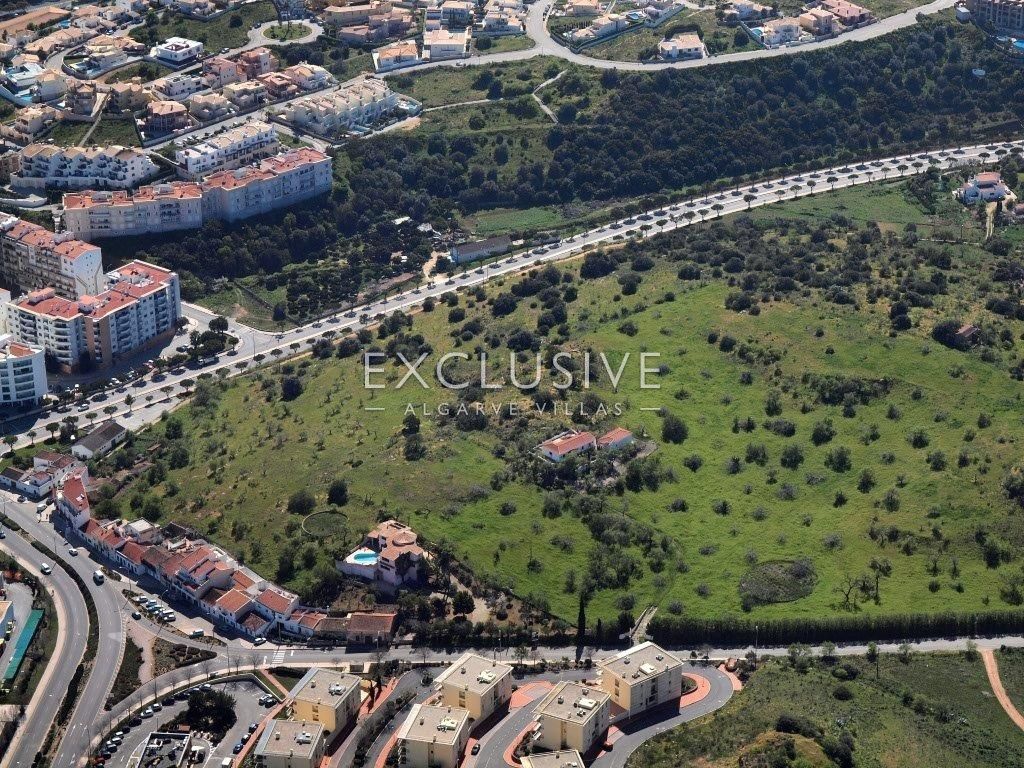 Lotes para construção de apartamentos com vista para a Marina e para o mar, em Lagos