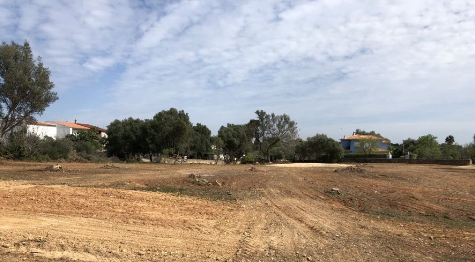 Large plot for construction in a quiet area of Almancil, near golf resorts, Algarve