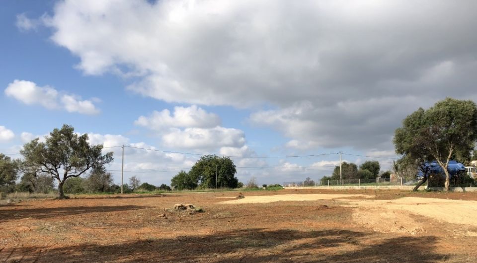 Large plot for construction in a quiet area of Almancil, near golf resorts, Algarve