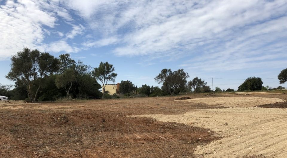 Large plot for construction in a quiet area of Almancil, near golf resorts, Algarve