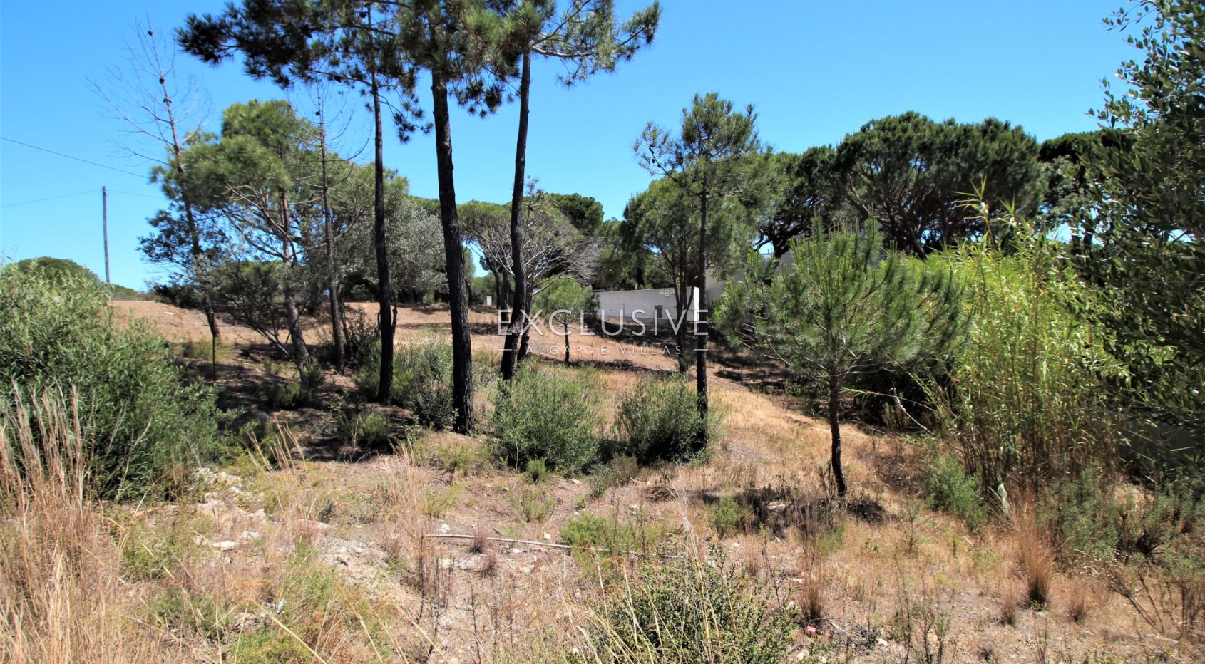 Building plot for the construction of a luxury Villa near Quinta do Lago in Central Algarve