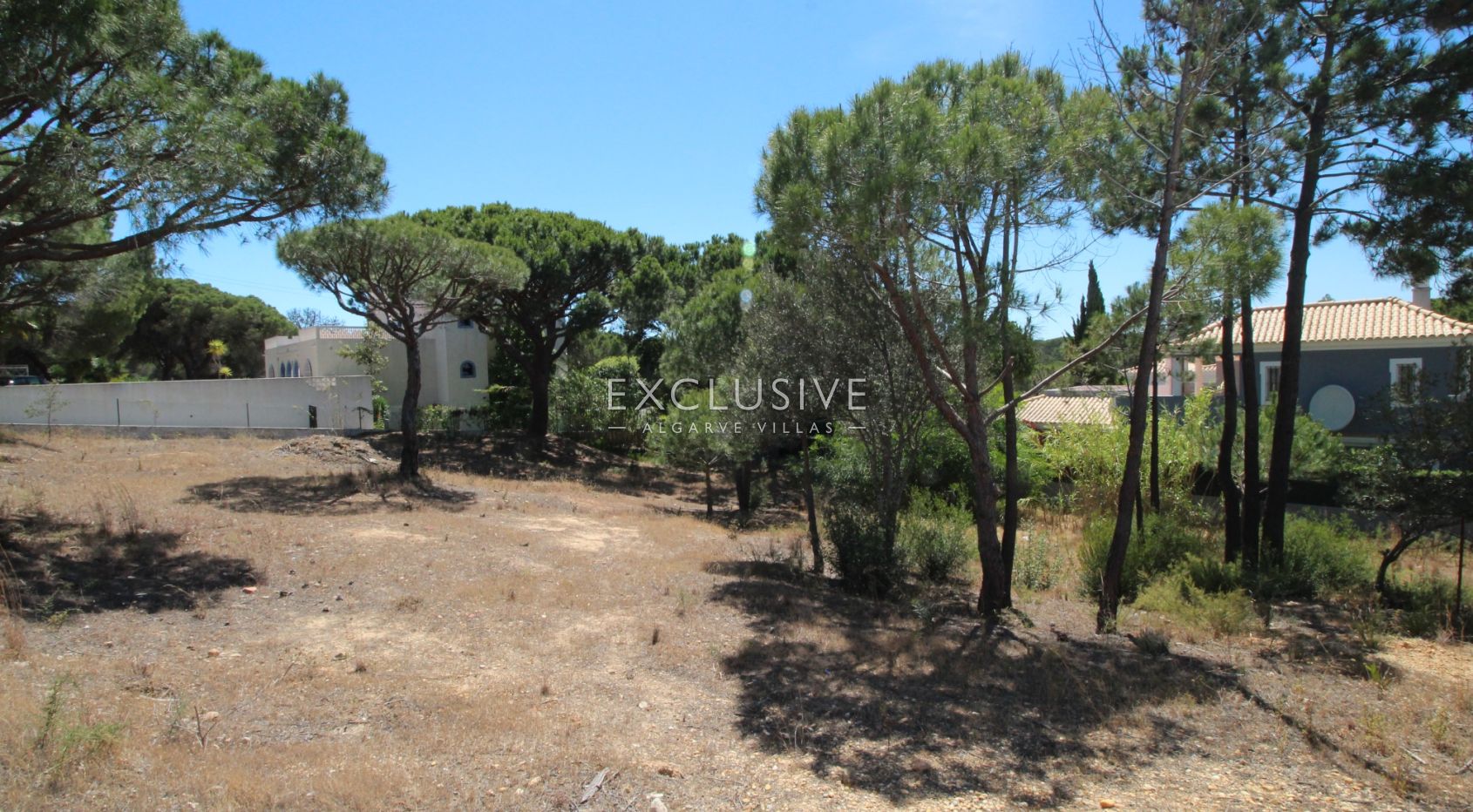 Building plot for the construction of a luxury Villa near Quinta do Lago in Central Algarve