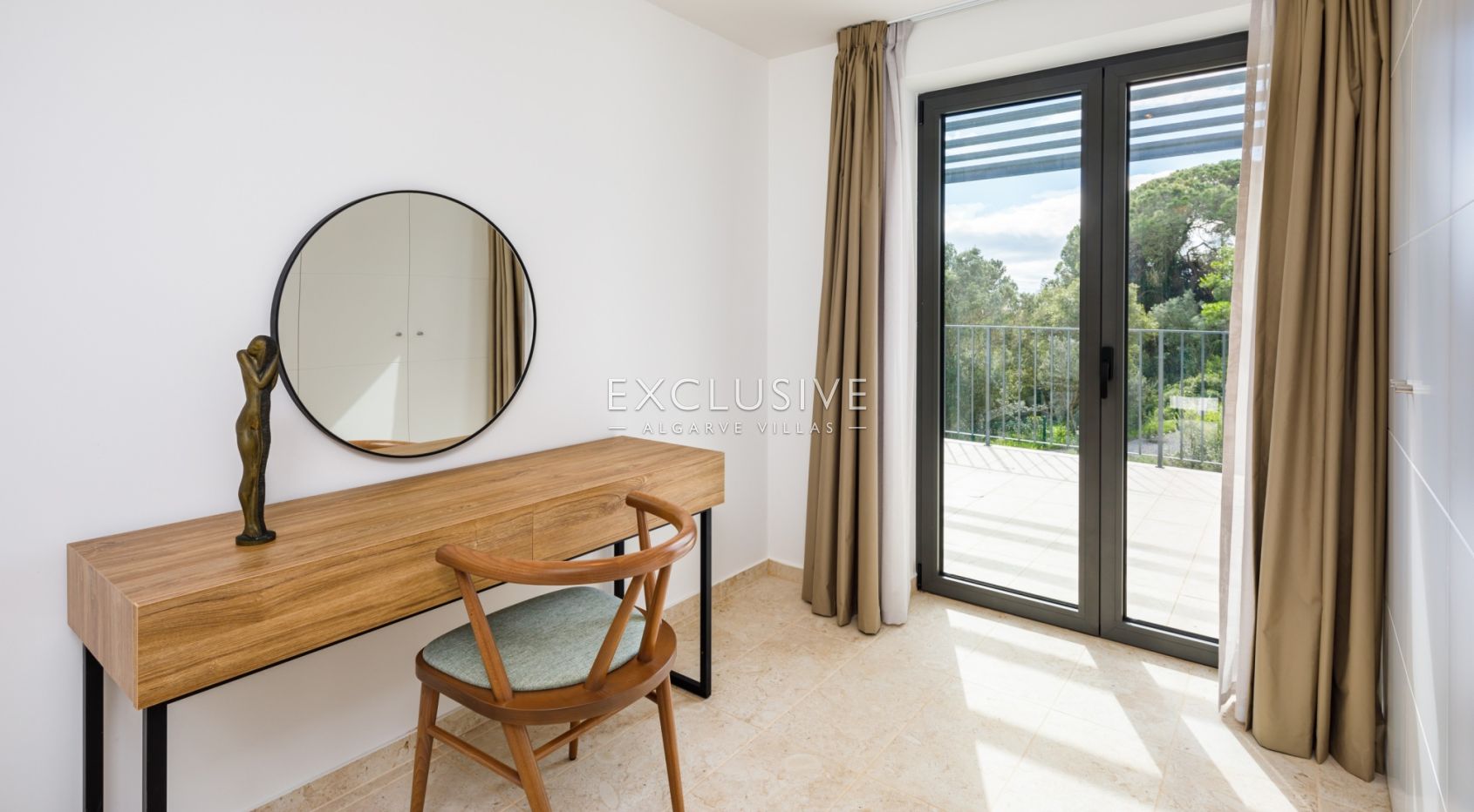 Villa neuve de 5 lits près de la plage de Carvoeiro