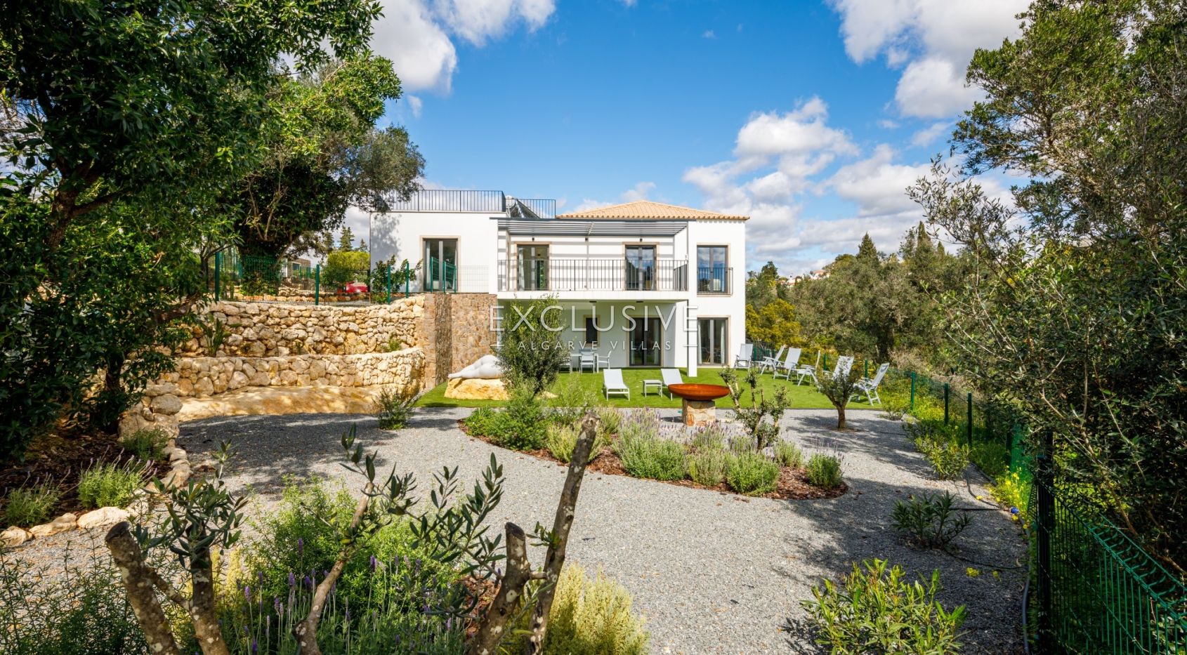 Villa neuve de 5 lits près de la plage de Carvoeiro