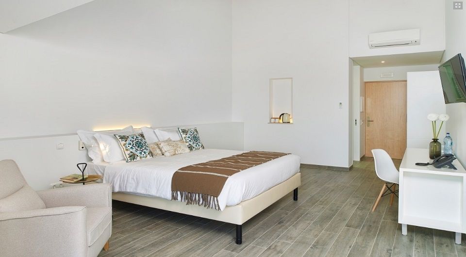 9-Schlafzimmer-Immobilie in der Nähe von Sta Barbara de Nexe
