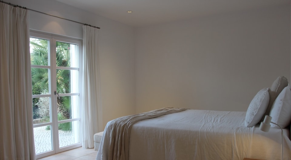 SOLD - Contemporary "Quinta" style villa with 5 bedrooms and ample grounds, Tavira