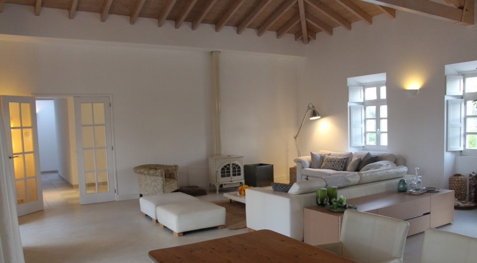 SOLD - Contemporary "Quinta" style villa with 5 bedrooms and ample grounds, Tavira