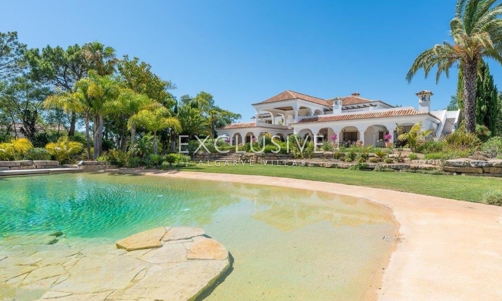 Beautiful 6 bedroom villa near Quinta do lago within large private grounds Algarve