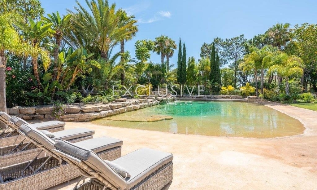 Beautiful 6 bedroom villa near Quinta do lago within large private grounds Algarve