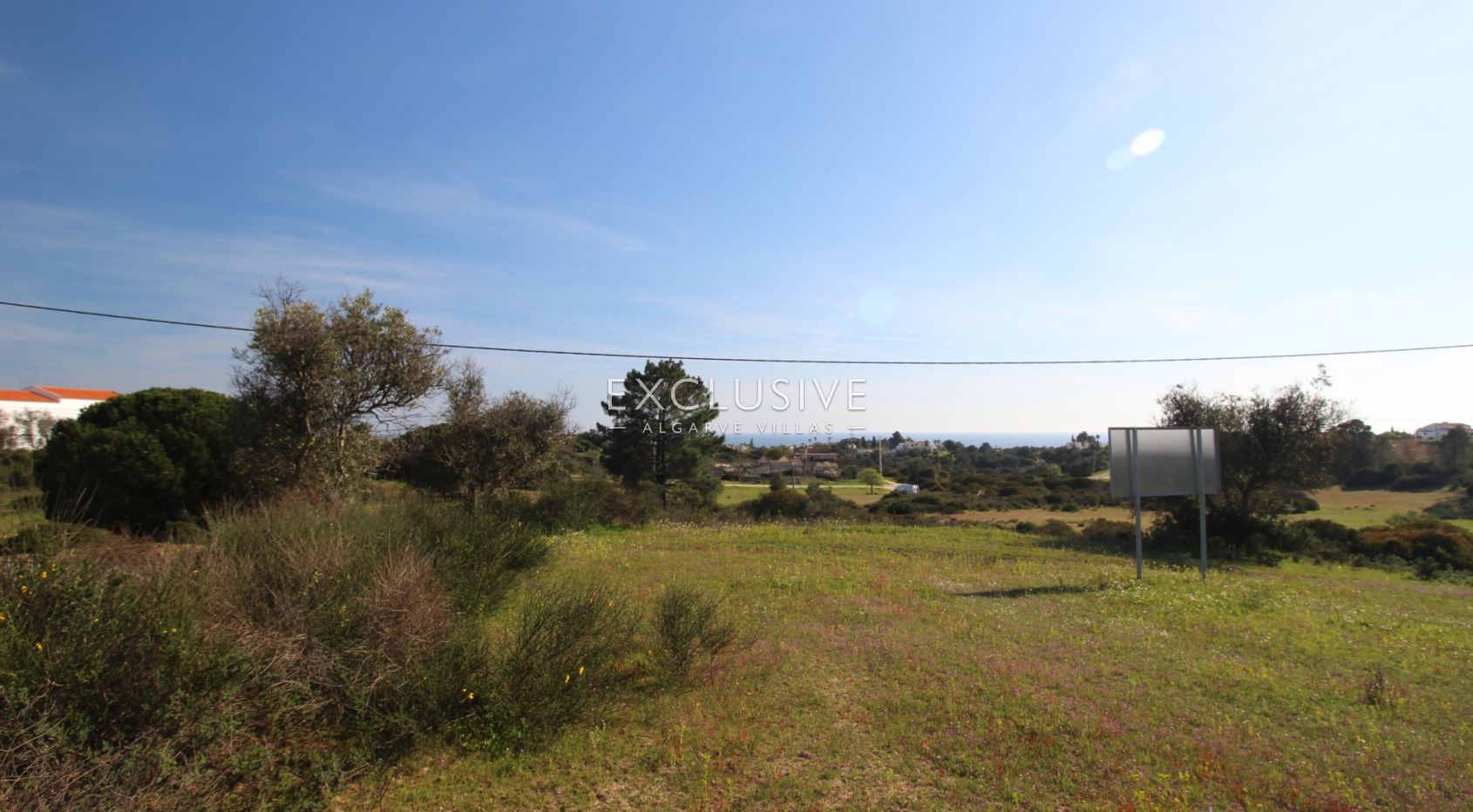 Plot near Caramujeira with ruin, Algarve