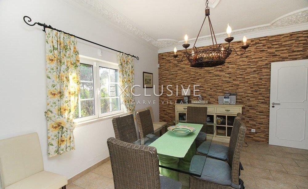 Charming traditional 4 bedrooms country villa close to Vilamoura, Algarve