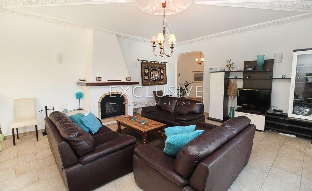 Charming traditional 4 bedrooms country villa close to Vilamoura, Algarve