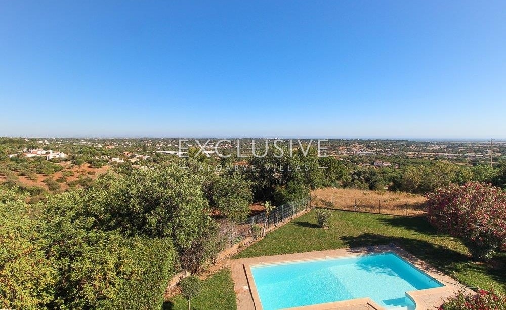 Charming traditional 4 bedrooms country villa close to Vilamoura, Algarve