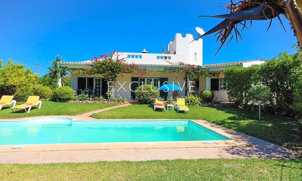Charming traditional 4 bedrooms country villa close to Vilamoura, Algarve