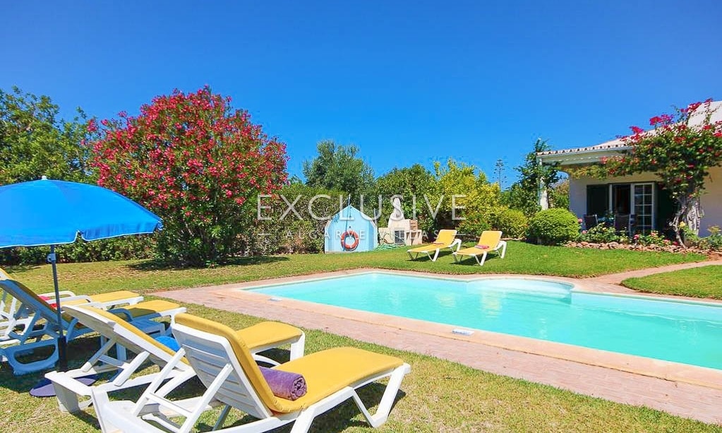 Charming traditional 4 bedrooms country villa close to Vilamoura, Algarve