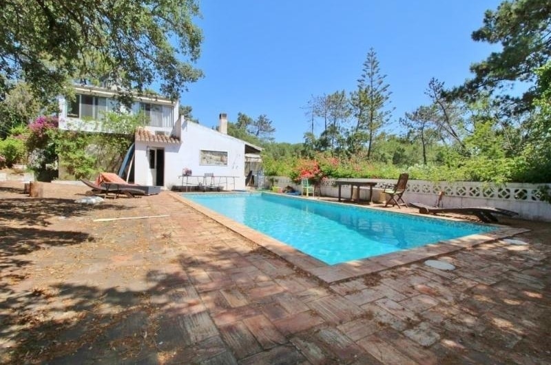 4 bedroom villa and 2 bedroom cottage on large private plot, in Lagos, Algarve