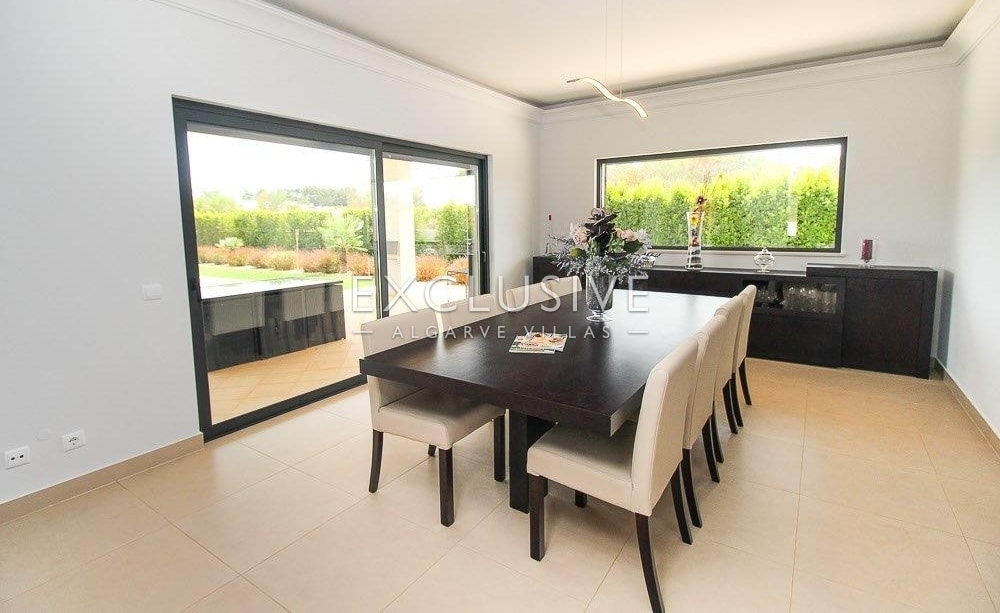Beautiful and modern country villa near Lagos and the Palmares golf course