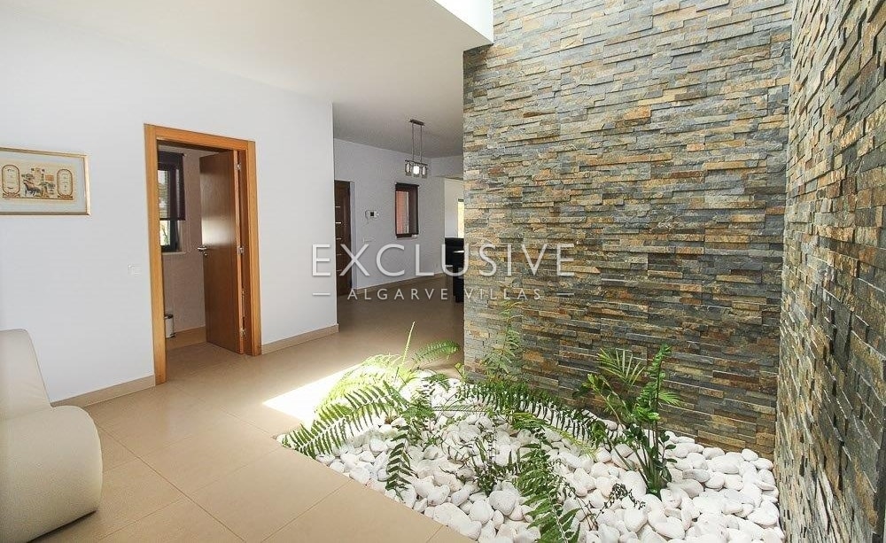 Beautiful and modern country villa near Lagos and the Palmares golf course
