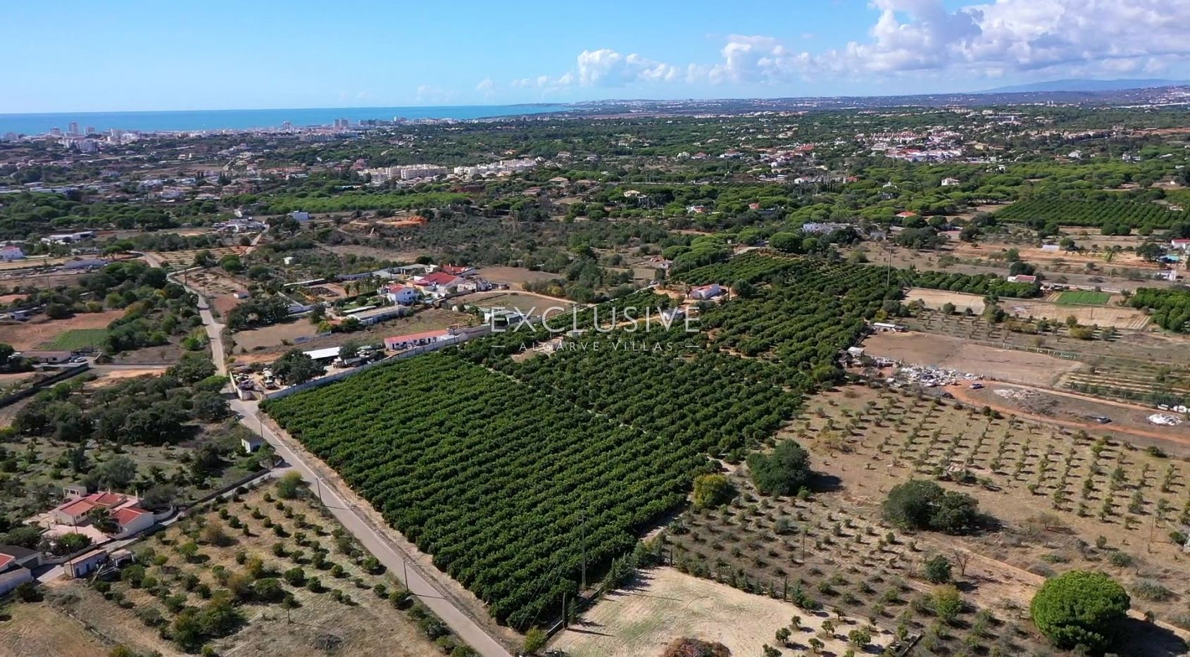 4 ha oder Land in der Nähe von Vale do Lobo mit Projekt für ein großes Haus mit Swimmingpool, zu ver