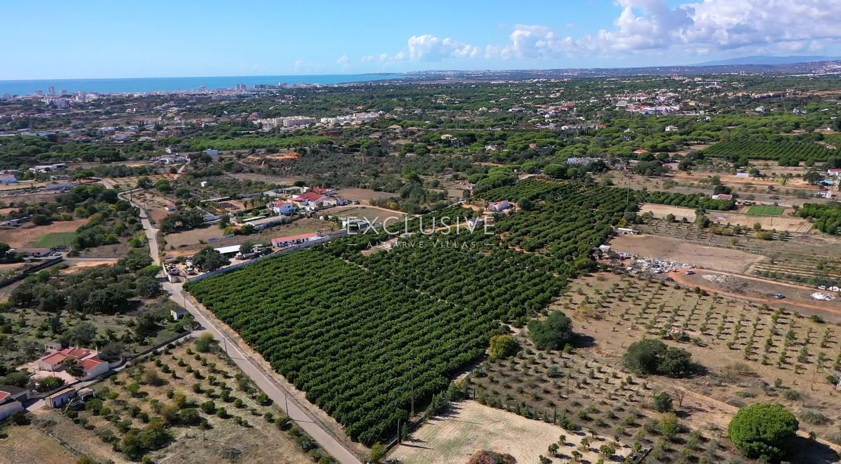4 ha oder Land in der Nähe von Vale do Lobo mit Projekt für ein großes Haus mit Swimmingpool, zu ver