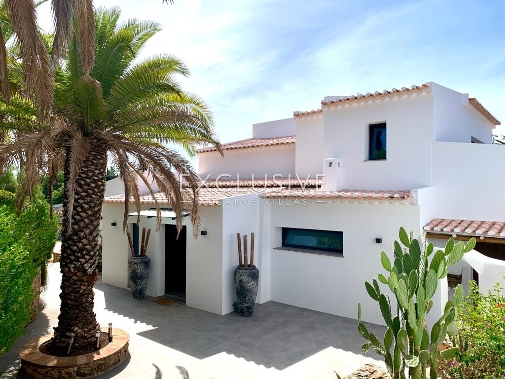 Charming 5 bedroom Villa with pool Alvor, Algarve
