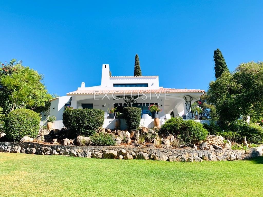 Charming 5 bedroom Villa with pool Alvor, Algarve