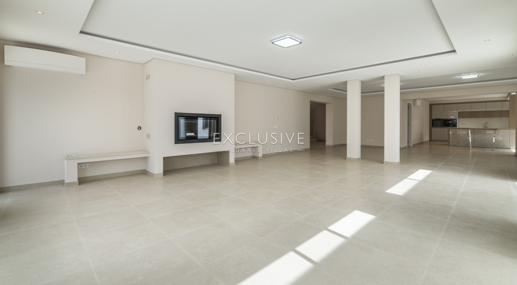 Luxurious brand new four bedroom villa near Vale Lobo, Algarve