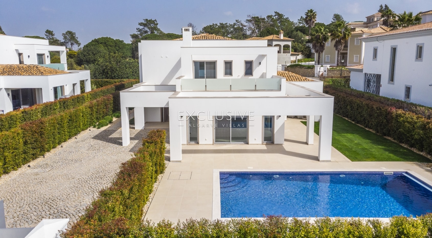 Luxurious brand new four bedroom villa near Vale Lobo, Algarve
