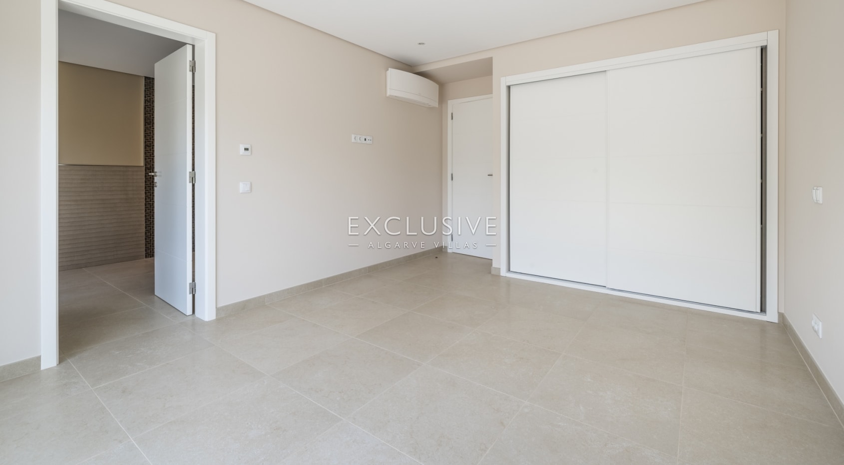 Luxurious brand new four bedroom villa near Vale Lobo, Algarve