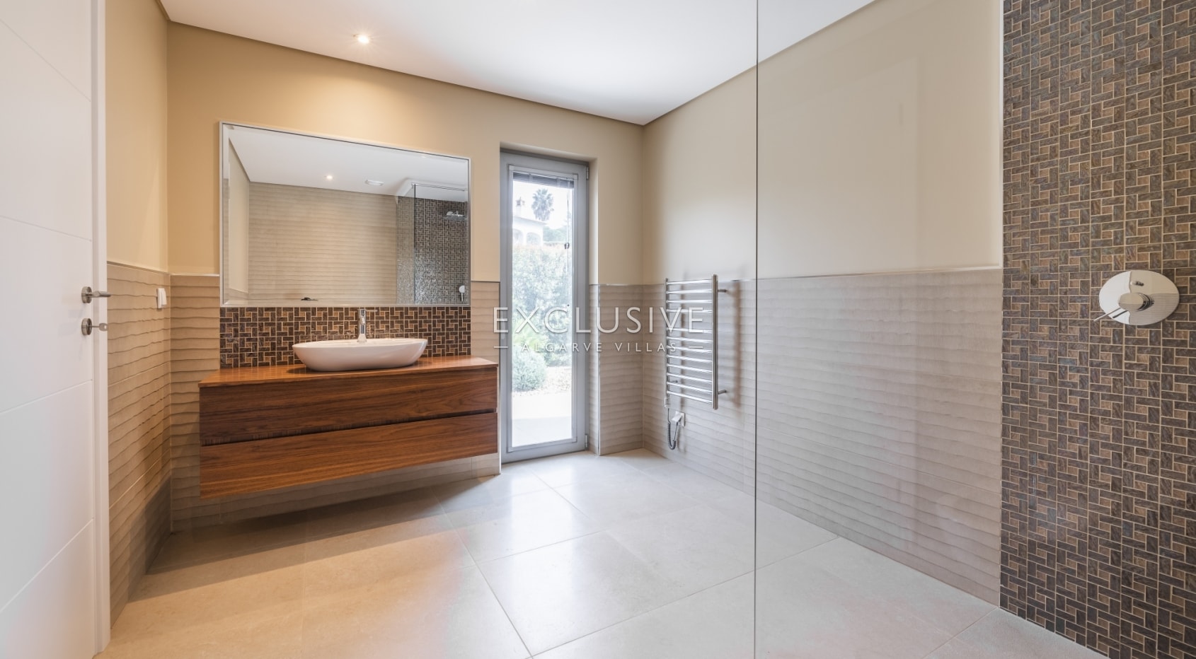 Luxurious brand new four bedroom villa near Vale Lobo, Algarve