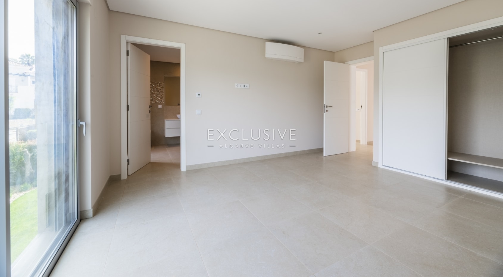 Luxurious brand new four bedroom villa near Vale Lobo, Algarve