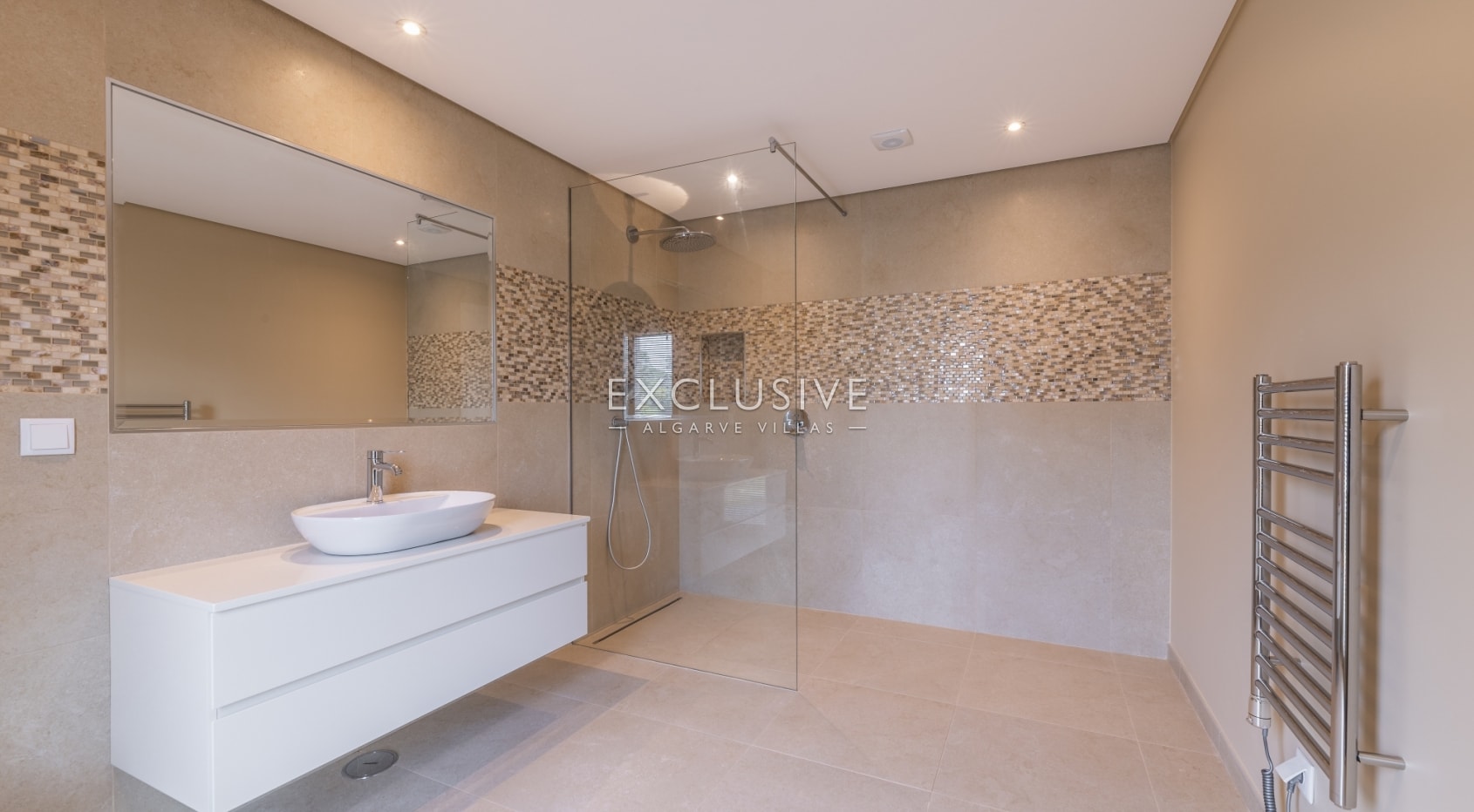 Luxurious brand new four bedroom villa near Vale Lobo, Algarve