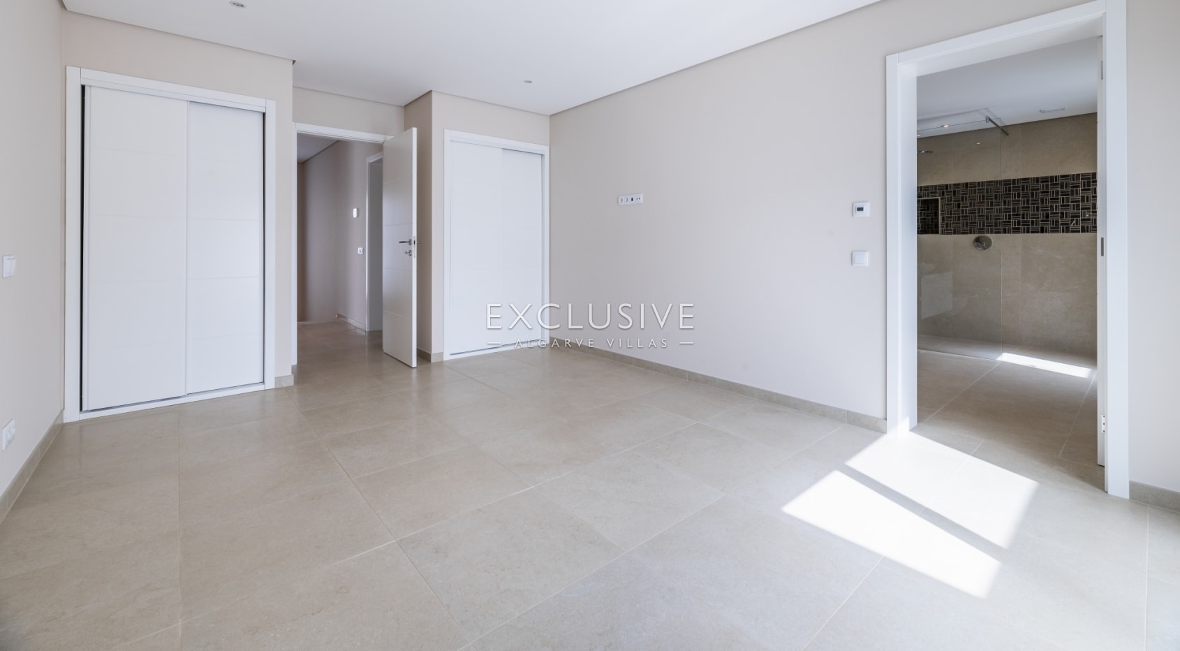 Luxurious brand new four bedroom villa near Vale Lobo, Algarve
