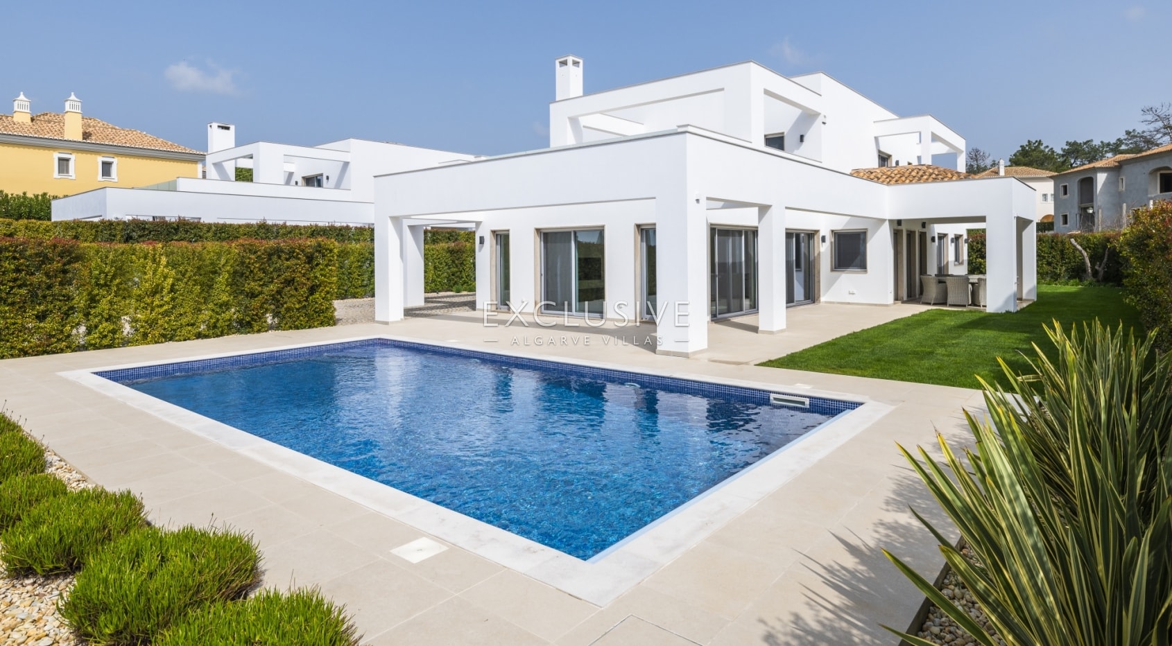 Luxurious brand new four bedroom villa near Vale Lobo, Algarve