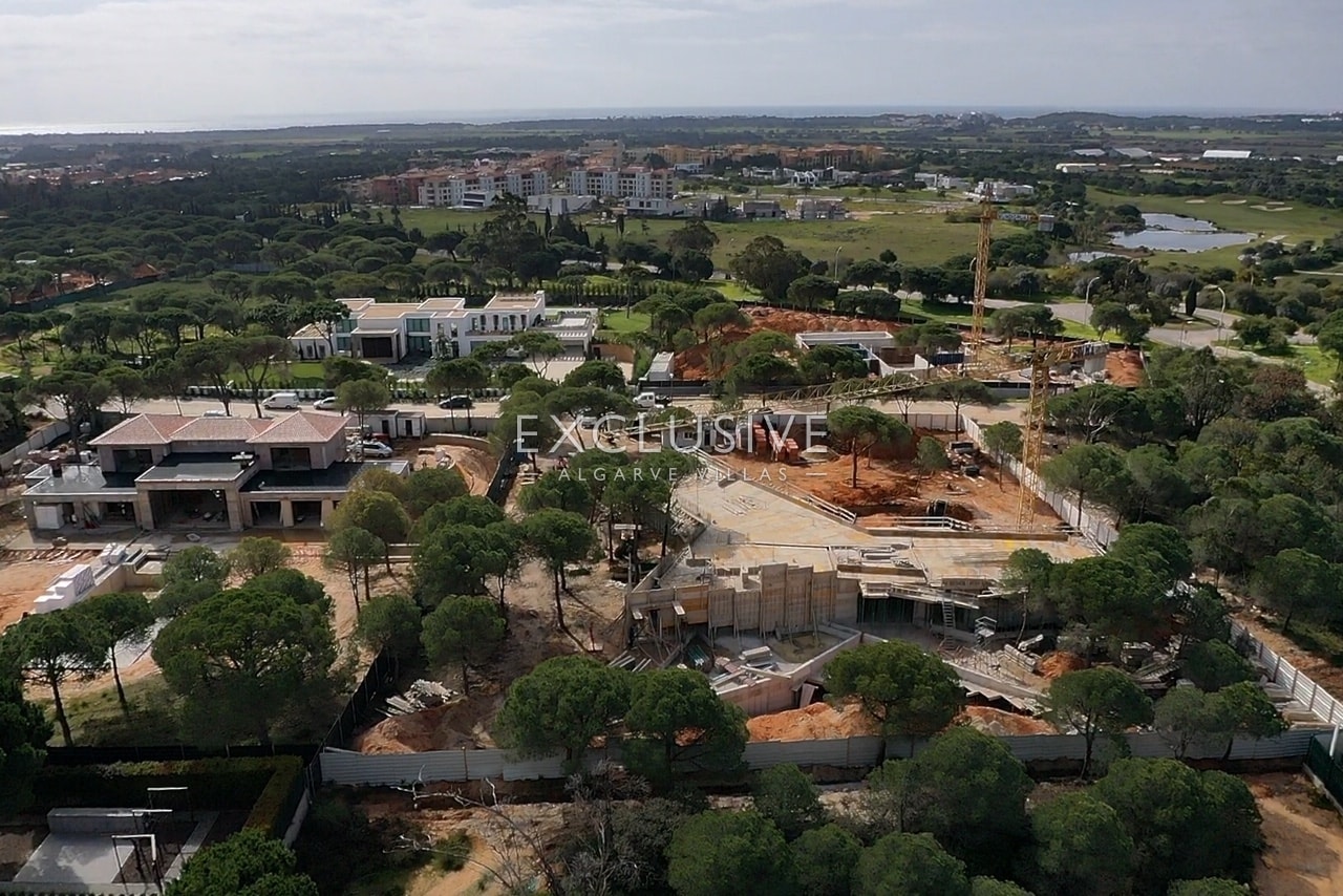 Luxuosa moradia contemporânea, com piscina em resort de golfe, Vilamoura, Algarve