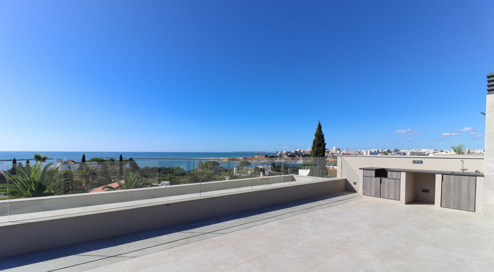 Moradia contemporânea V3 com vista para o mar - Ferragudo