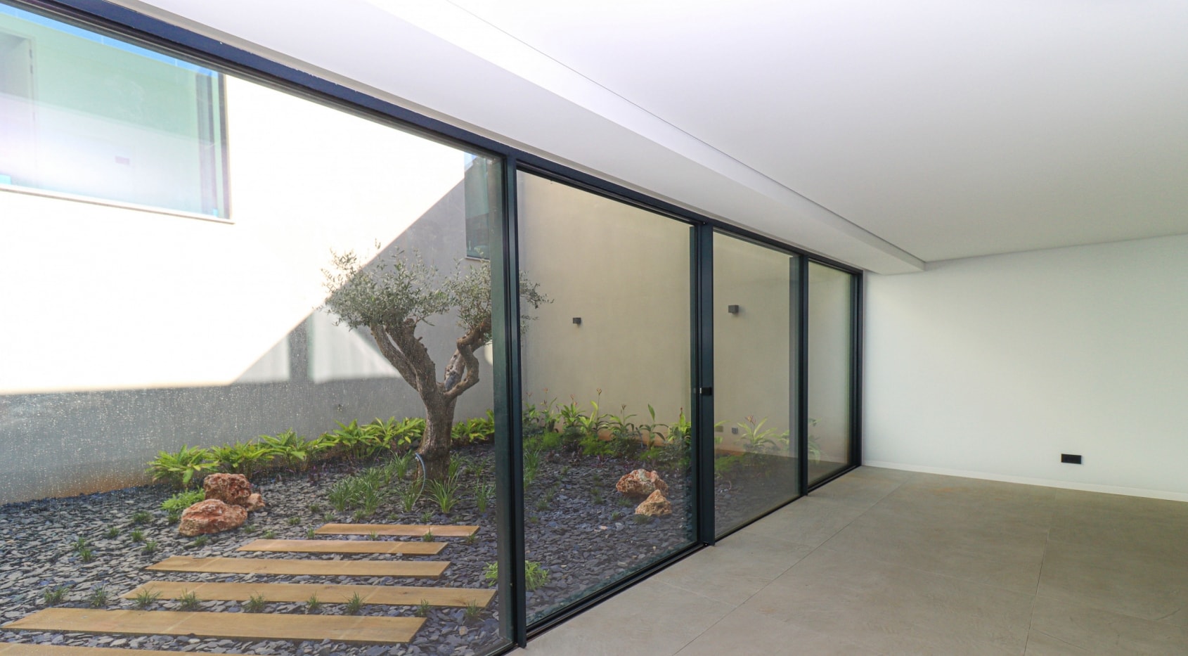 Moradia contemporânea V3 com vista para o mar - Ferragudo