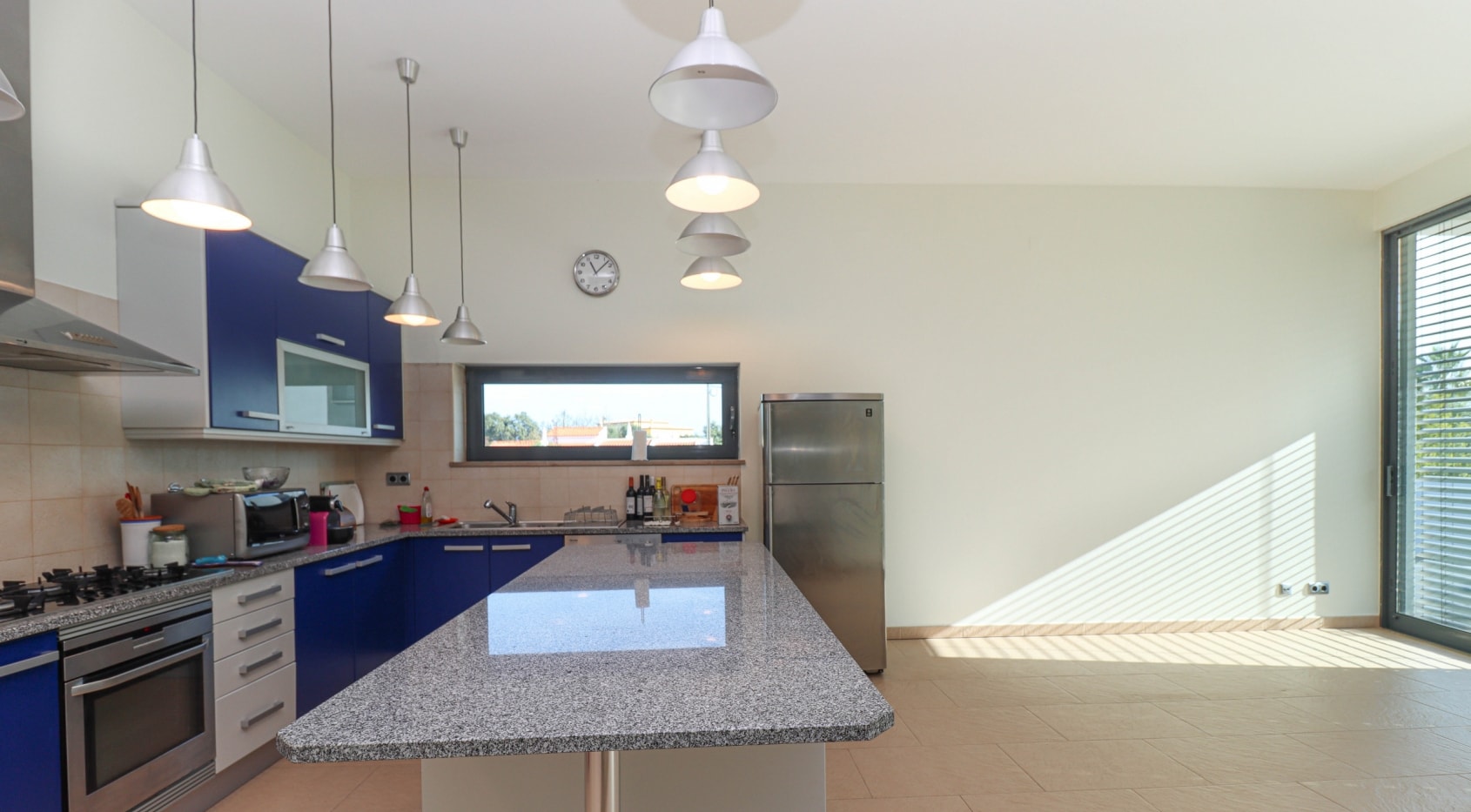 Contemporary villa near Penina, Portimao and short distance to beaches of Alvor