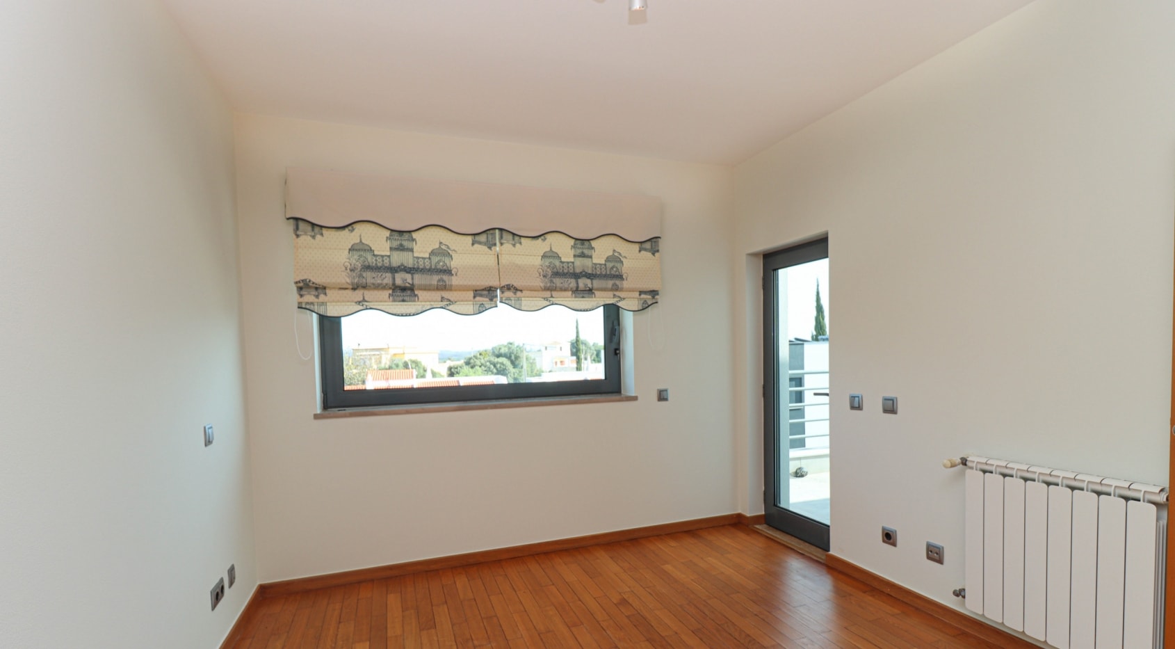 Contemporary villa near Penina, Portimao and short distance to beaches of Alvor